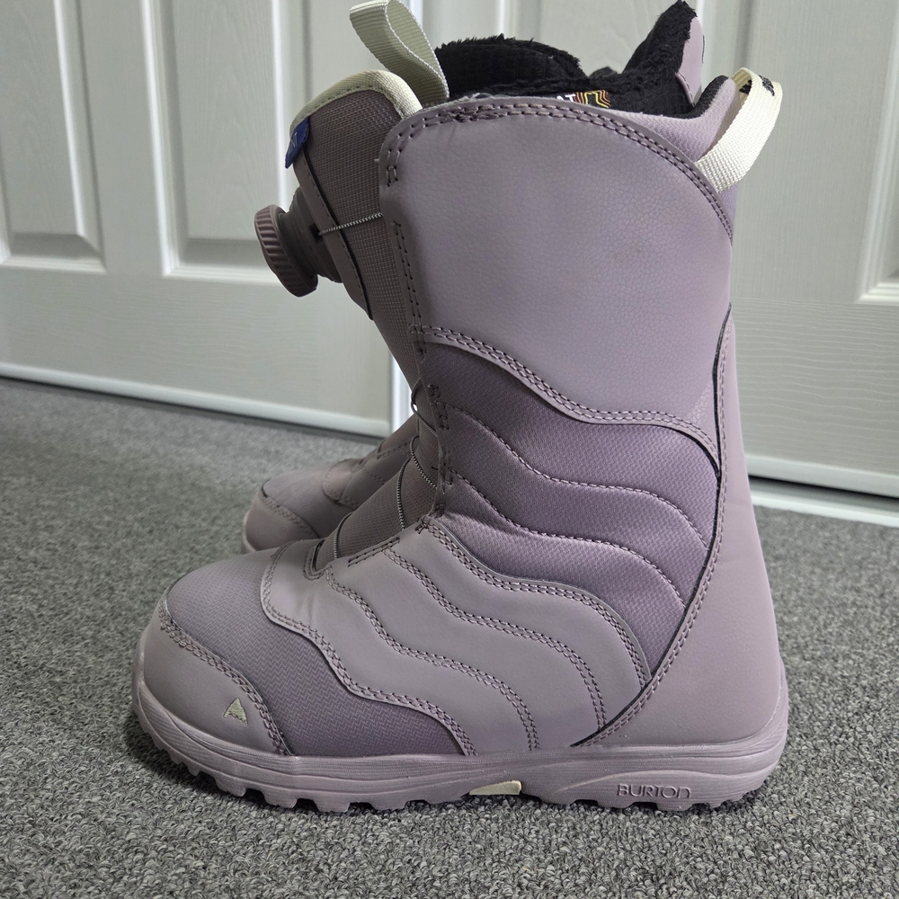 Burton Women's Snowboard Boots Size 6.5